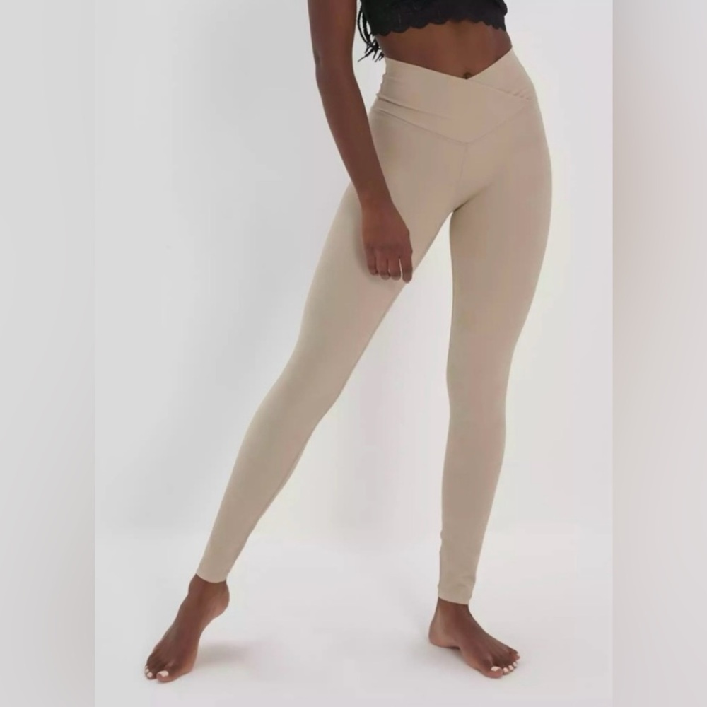 AERIE OFFLINE COMPASS CLAY SHADE REAL ME HIGH WAISTED CROSSOVER 7/8 LEGGINGS.